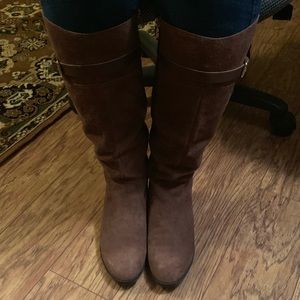 Audrey Brooke Boots😏😎